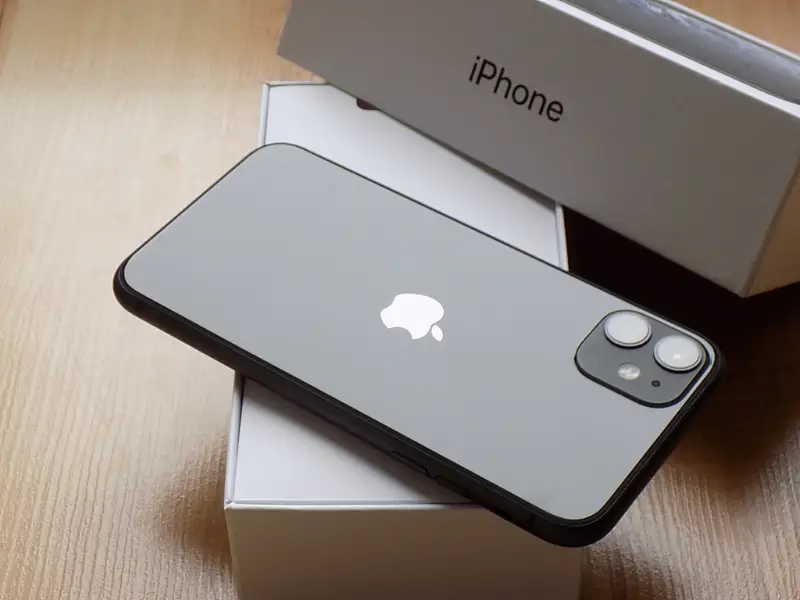 iPhone 11 128GB Černá